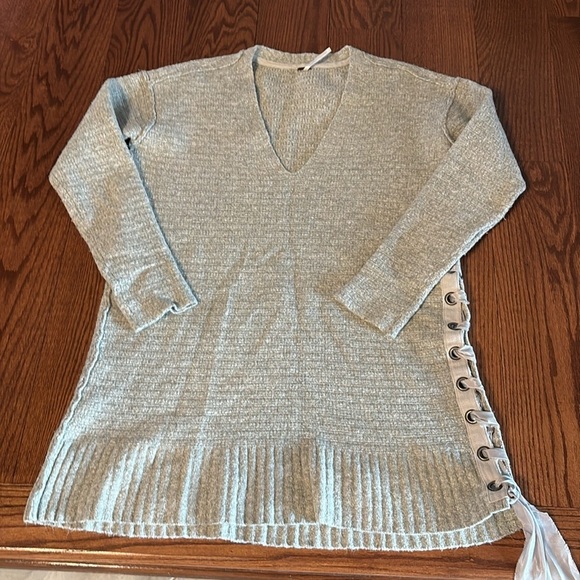 Free People heart it lace up side cozy sweater deep V oversized XS gray - Picture 12 of 15